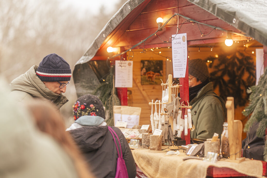 Kinderschminken und Basteln beim Winterwunderzauber